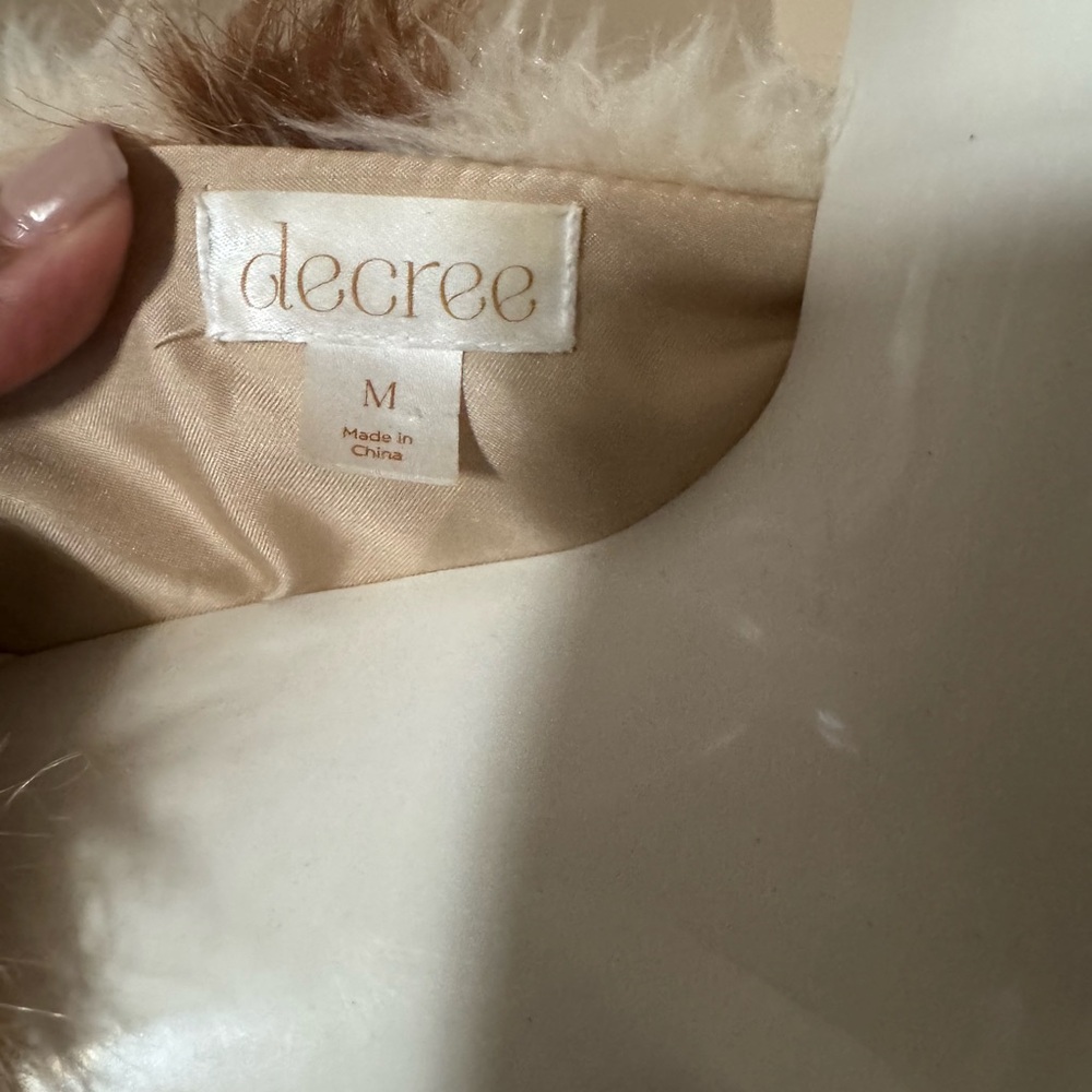 Decree Faux Fur Jacket in Tan and Cream - Picture 5 of 5